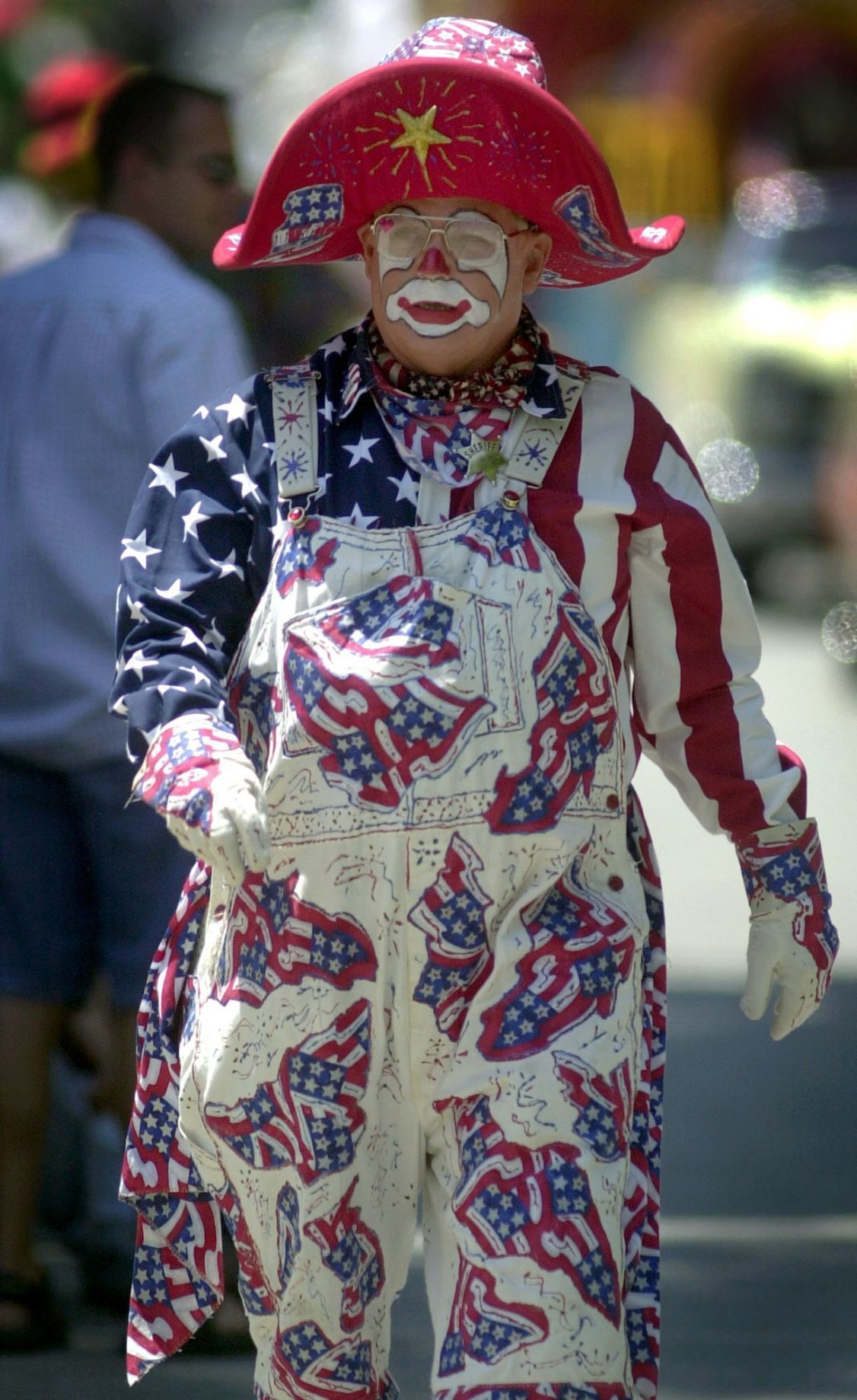 Clown at 2003 parade in Ralston